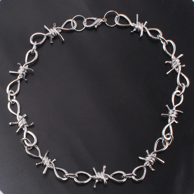 Metal Thorn Blade Necklace